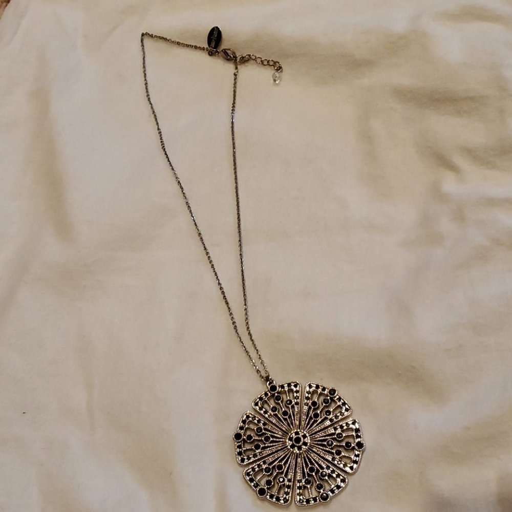 White House Black Market pendant necklace